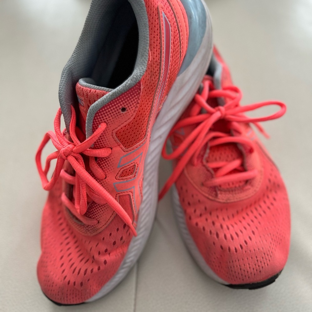 Asics Women’s Gel Running Shoes 7 Coral Tennis Athletic Athleasure Athletic